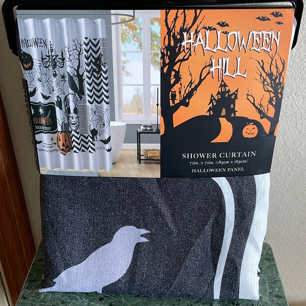 HALLOWEEN 🎃 HILL POLYESTER SHOWER CURTAIN NWT